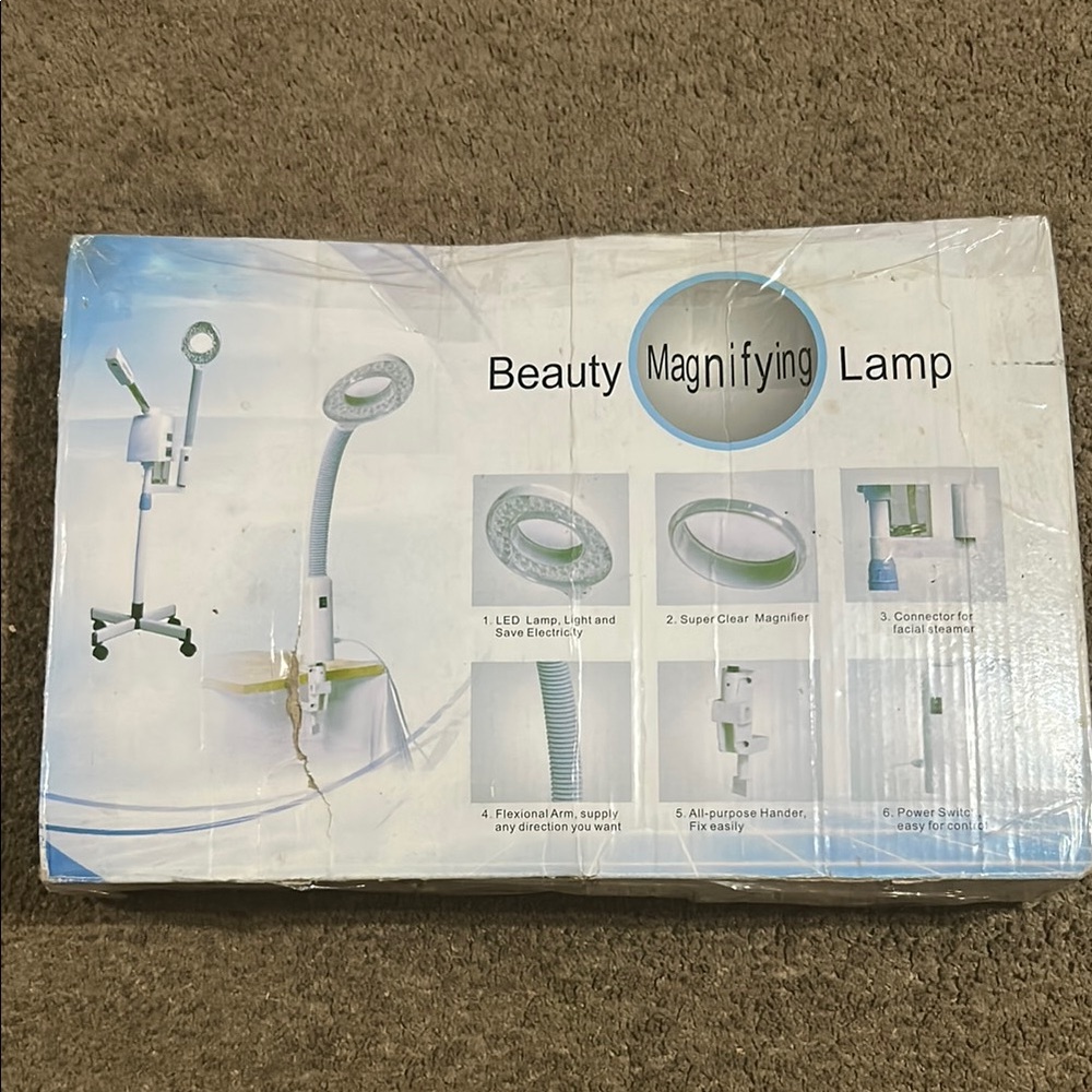 Beauty Magnifying Lamp with LED Light - White